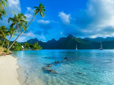11 days on a catamaran from Raitea to Tahiti – all-inclusive