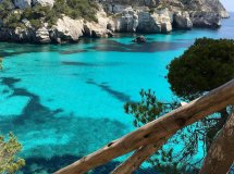 Discover the charm of the Balearic Islands on a boat trip from Alicante