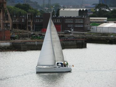 Mile Building by sailboat from A Coruña to Vigo