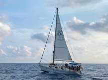 Fuga di fine settimana in catamarano lungo la costa catalana da Vilanova