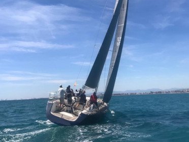 Corso di vela da crociera a Castellón. Livello principiante.